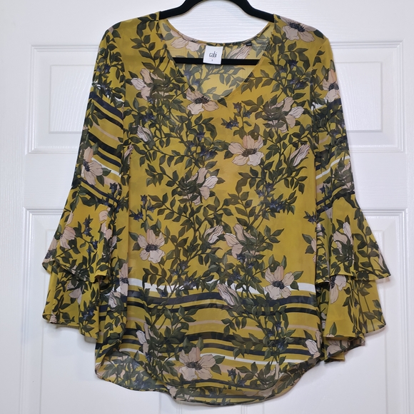 CAbi Yellow Floral Bell Sleeve Blouse Spring Scene #5518 Feminen Flowy Sheer - Picture 1 of 9